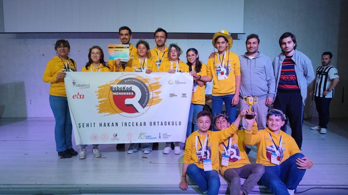 FLL İzmir Bölgesel Turnuvada 2. Olarak Ulusal Turnuvaya Katılma Hakkı Kazandık