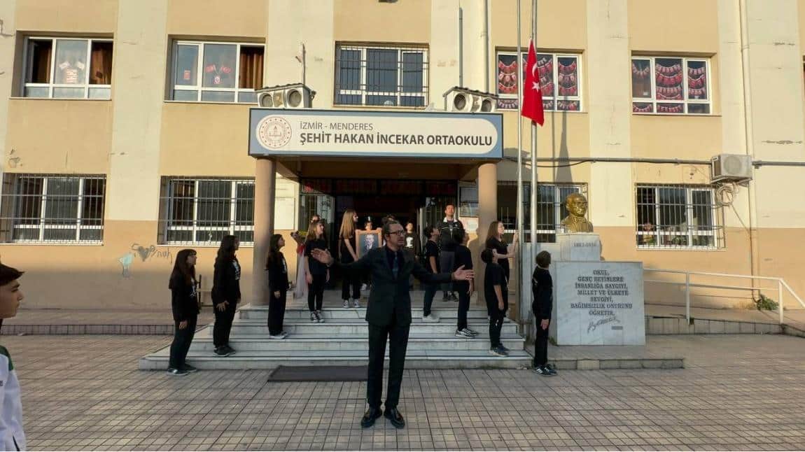 Şehit Hakan İncekar Ortaokulu'ndan Anlamlı Atatürk'ü Anma Töreni